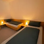 Am Silberberg Apartman *
